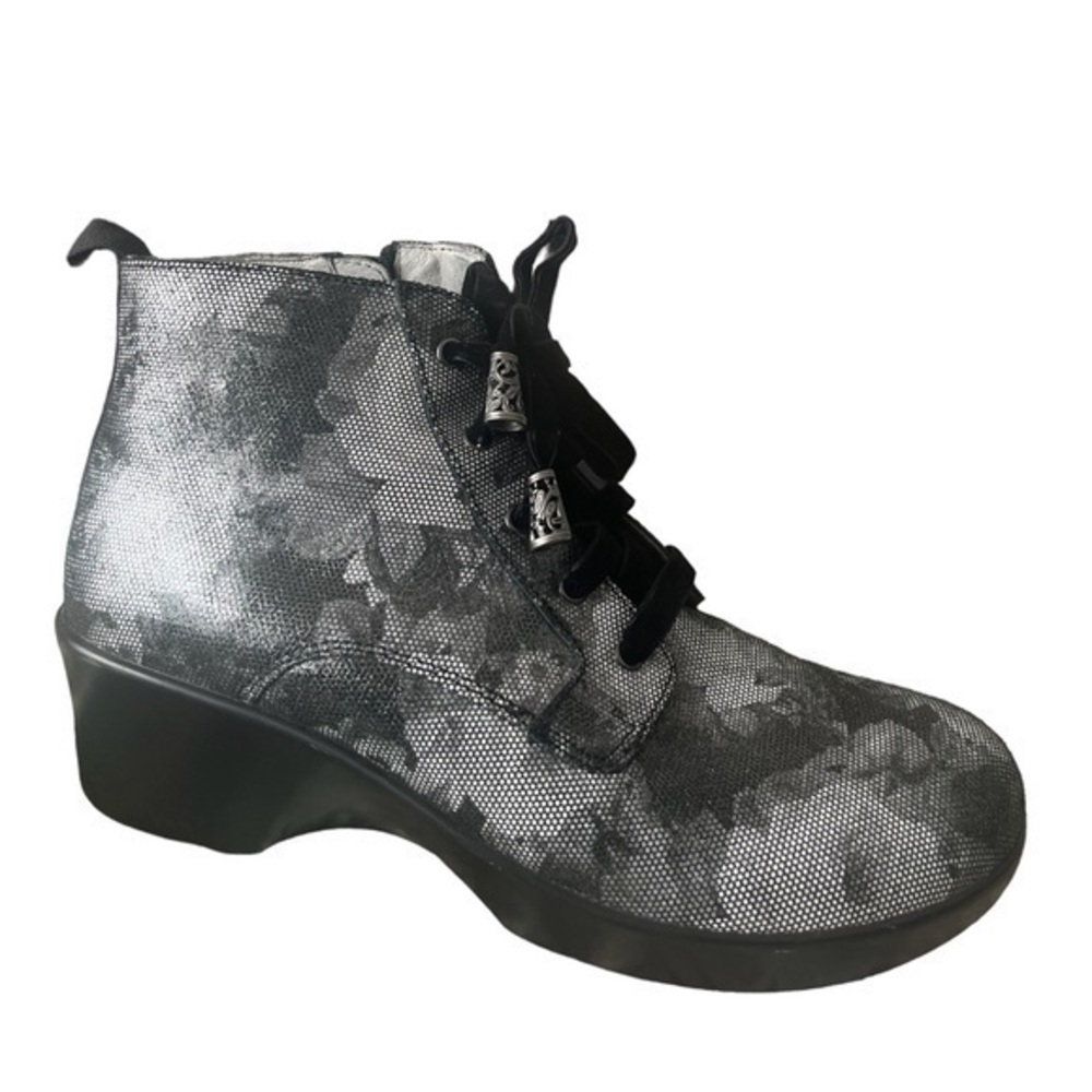 Alegria Eliza Booties un Elegance